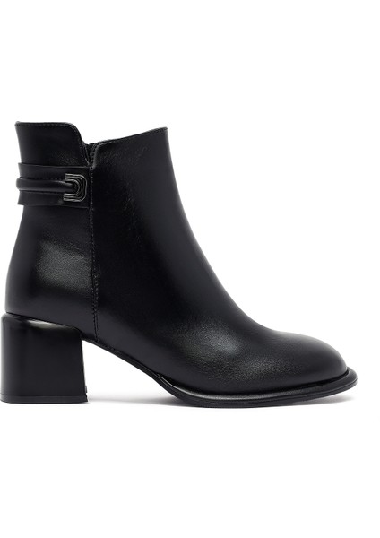 Kadın Siyah Fermuarlı Kalın Topuklu Bot 25WFE402018