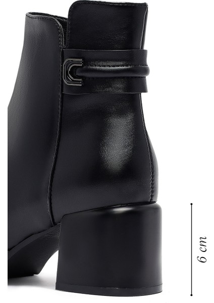 Kadın Siyah Fermuarlı Kalın Topuklu Bot 25WFE402018 fiyatları