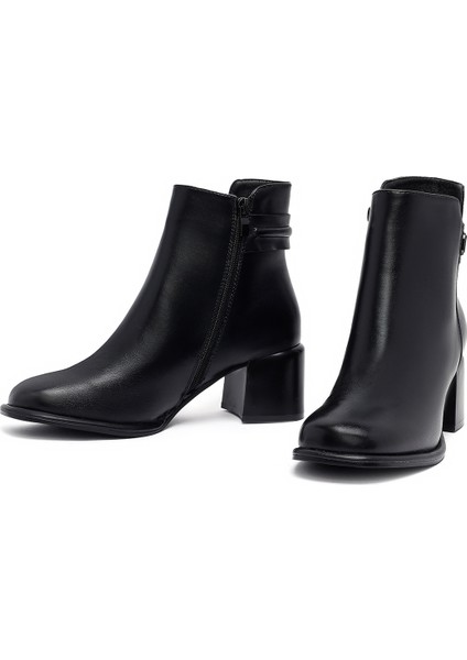 Kadın Siyah Fermuarlı Kalın Topuklu Bot 25WFE402018 modelleri