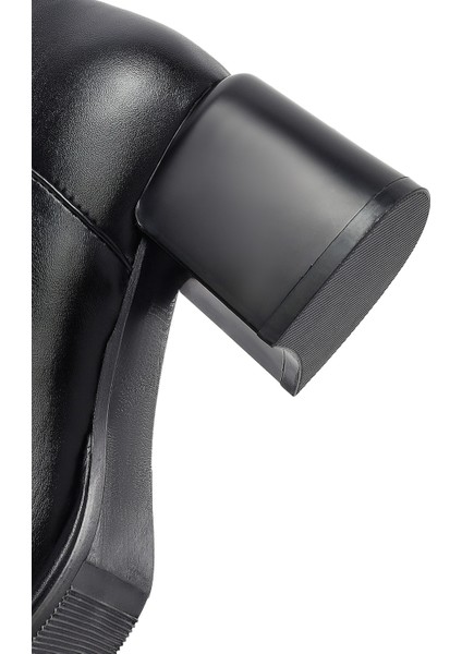 Kadın Siyah Fermuarlı Kalın Topuklu Bot 25WFE402018