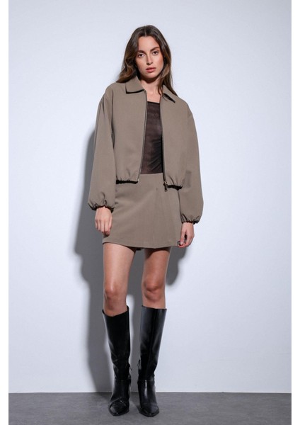 Haki Pileli Zincir Detaylı Şort Etek fırsatları