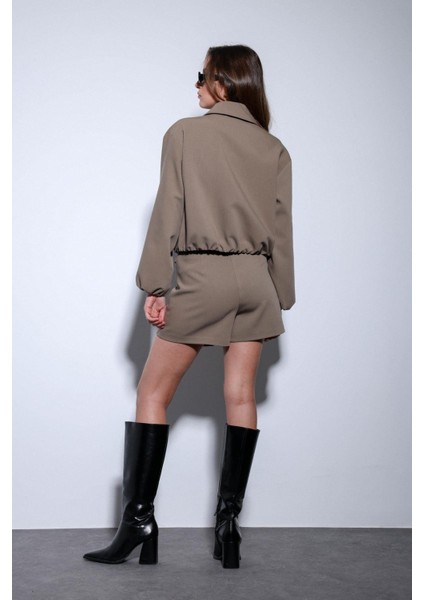 Haki Pileli Zincir Detaylı Şort Etek