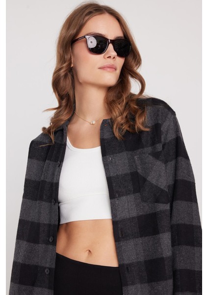 Kadın Relax Fit Rahat Kesim Tek Cepli Kareli Kışlık Oduncu Apaş Yaka Gömlek fiyatları