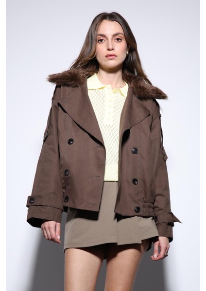 Kahve Suni Kürklü Kısa Kadın Trençkot