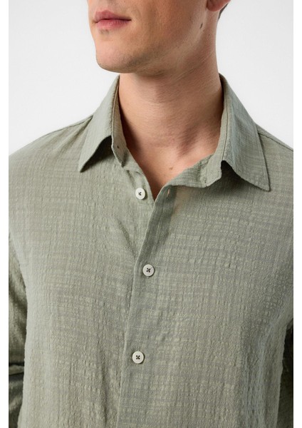 Haki Relax Fit Dokulu Erkek Gömlek fırsatları