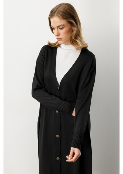 Düğme Detaylı Uzun Triko Hırka-Siyah