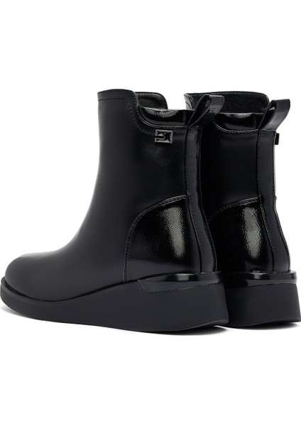 Kadın Siyah Fermuarlı Dolgu Topuklu Bot 25WFE401714