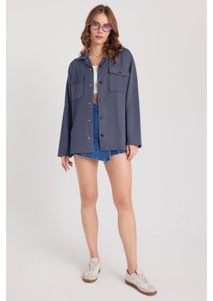 Kadın Relax Fit Rahat Kesim Örme Çift Cepli Lacivert Gömlek fırsatları