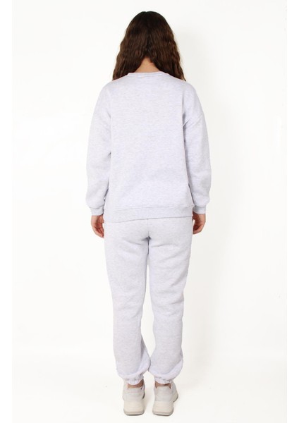 2611 Nakışlı Üç Iplik Takım fırsatları