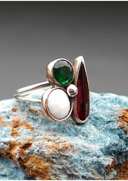 925 Ayar Gümüş ve Pirinç Otantik Kadın Yüzük SY00083