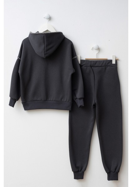 Nakış Detaylı Kanguru Cepli Kapüşonlu Kız Çocuk Takım fiyatları