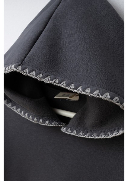 Nakış Detaylı Kanguru Cepli Kapüşonlu Kız Çocuk Takım fırsatları