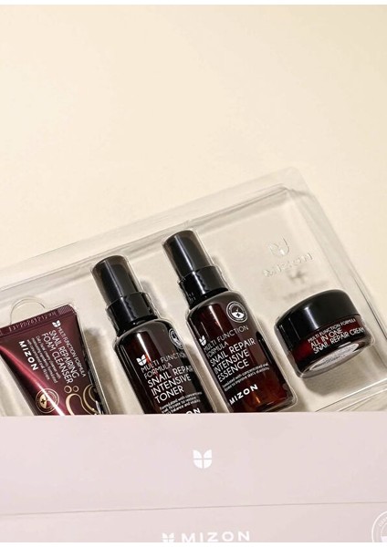 Snail Miniature Set Canlandırıcı Nemlendirici Onarıcı 4'lü Cilt Bakım Seti modelleri