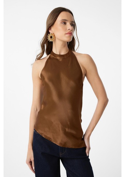 Kahve Asimetrik Saten Sırt Dekolteli Kadın Top