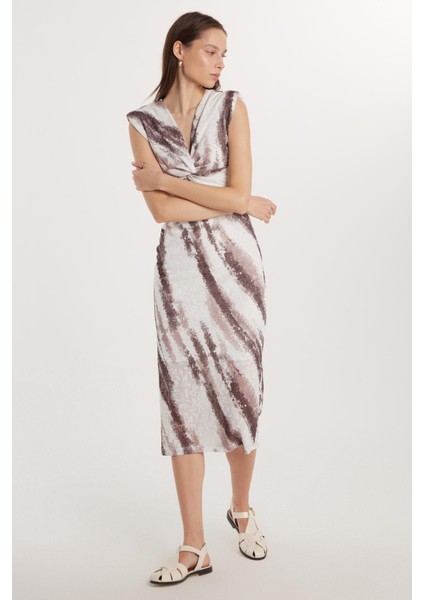 Kadın Slim Fit Dar Kesim Kolsuz V Yaka Midi Boy Elbise fiyatları