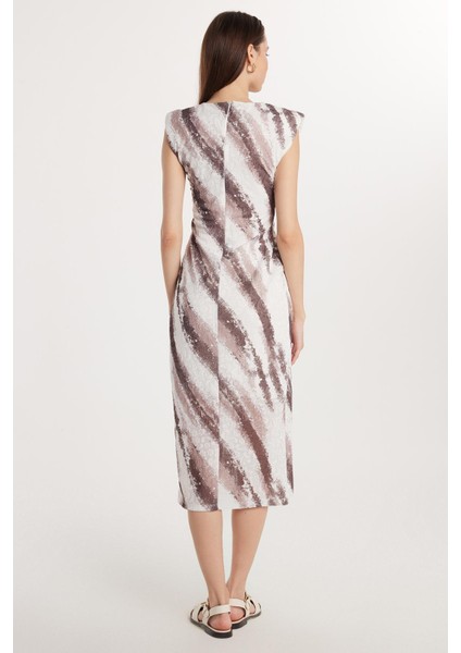 Kadın Slim Fit Dar Kesim Kolsuz V Yaka Midi Boy Elbise indirimleri