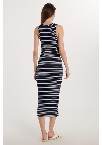 Kadın Slim Fit Dar Kesim Sıfır Kol Halter Yaka Çizgili Elbise indirimleri