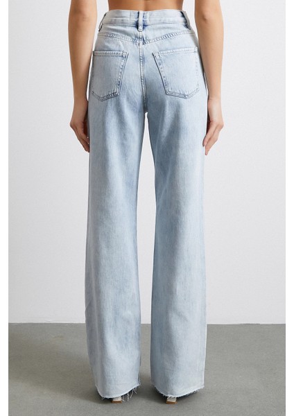 Yüksek Bel Likralı Kesik Paça Jean Buz Mavisi modelleri