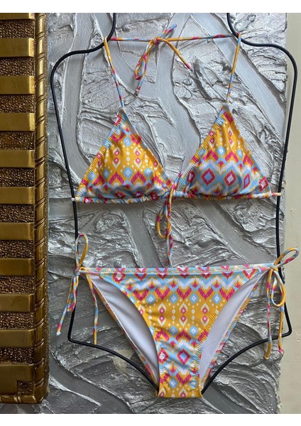 Kadın Üçgen Bikini Takım Likralı Esnek Yandan Boyundan Bağlamalı Şık Ipli