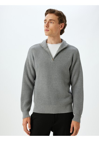 Triko Kazak Yarım Fermuarlı Basic Dokulu Viskon Karışımlı modelleri