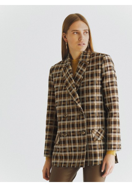 Düğme Detaylı Ekoseli Kadın Ceket Standart Renk K2016046_089