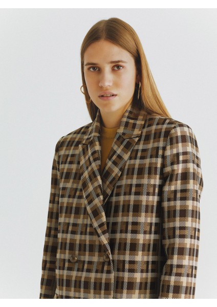 Düğme Detaylı Ekoseli Kadın Ceket Standart Renk K2016046_089 fiyatları