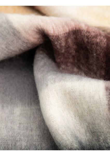 Yumuşak Dokulu Püsküllü Ekoseli Uzun Atkı modelleri