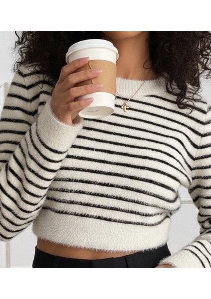 Kadın Uzun Kollu Balıkçı Yaka Crop Triko Bluz fiyatları