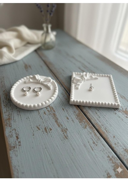 Beyaz Fiyonklu Çok Amaçlı Takı Tepsisi Kurdele Tabak , Takı Tabağı , Bardak Altlığı , Mum Tabağı fiyatları