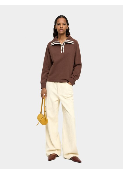 Polo Yakalı ve Çizgili Sweatshirt