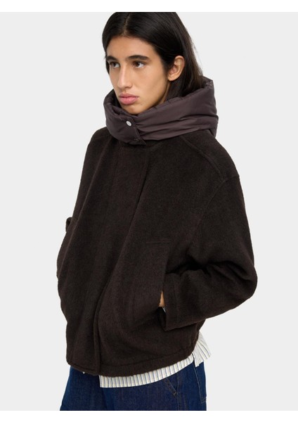 Yan Cepli Kapüşonlu Ceket fiyatları