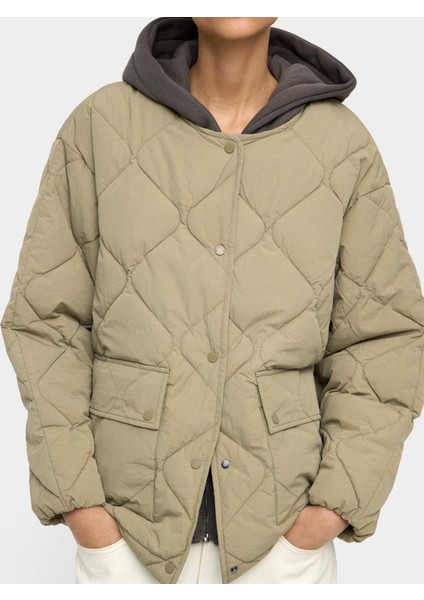Çıkarılabilir Kapüşonlu Kapitone Ceket fiyatları