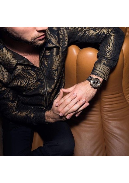 VRSCVBR050017 Erkek Kol Saati modelleri