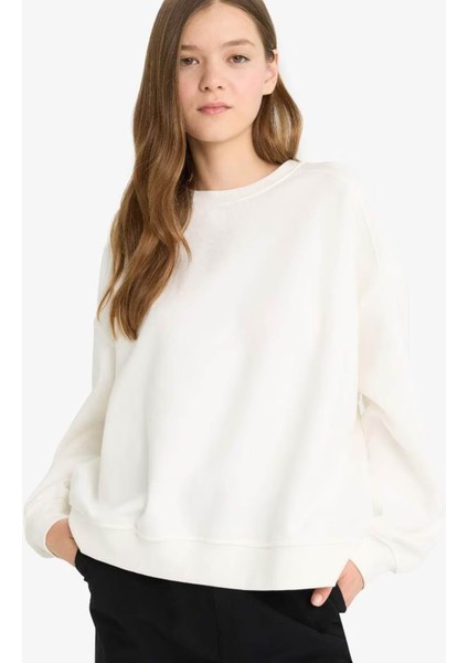 Coool Oversize Geniş Kalıp Bisiklet Yaka Beyaz Kadın Sweatshirt A4177AX/WT32