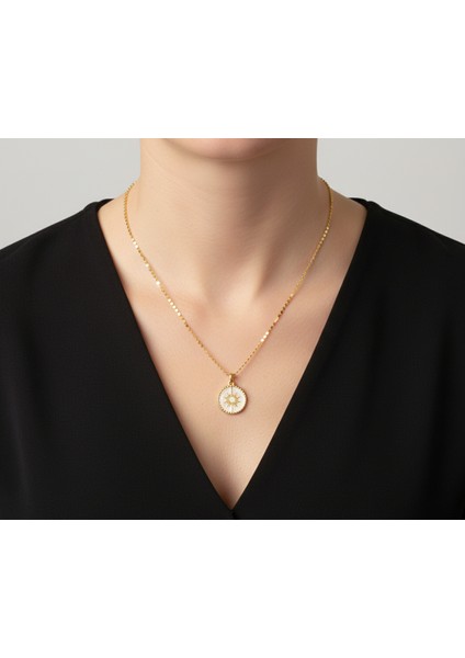 Enerjik ve Şık Güneş Figürlü Kadın Kolye Ayarlanabilir Zincir Uzunluğu 3 Farklı Zincir Seçeneği