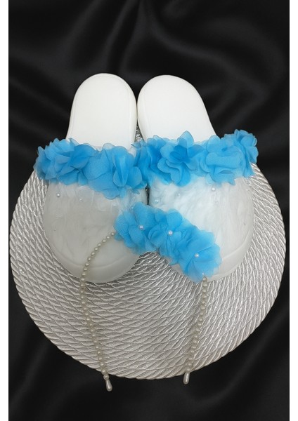 Dantelas Beyaz Incili Mavi Çiçek Süslemeli Lohusa Terlik Taç Takımı