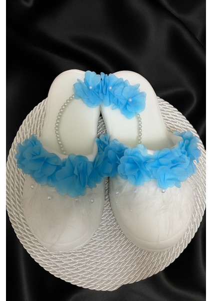 Dantelas Beyaz Incili Mavi Çiçek Süslemeli Lohusa Terlik Taç Takımı fiyatları