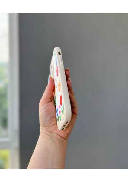 IPHONE 11 Kalp Detay Ayıcık ve Çiçek Desenli Kılıf fiyatları