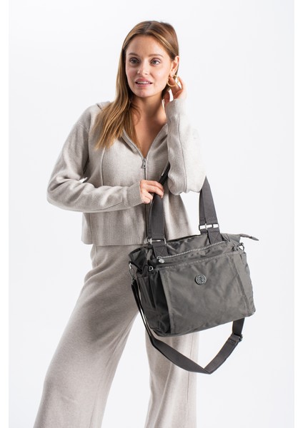 Kadın 4 Bölmeli Suya Dayanıklı Saten Kumaş Çapraz ve Omuz Askılı Çanta