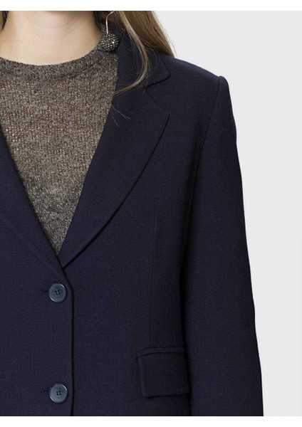 Düğme Detaylı Yırtmaçlı Yün Ceket Lacivert K1816074_015 fırsatları