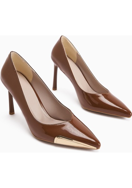 Lula Taba Rugan Metal Tokalı Sivri Burunlu Kadın Topuklu Ayakkabı