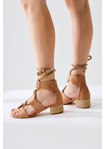 Unity Vizon Hasır Bantlı Kısa Topuklu Ayakkabı fırsatları