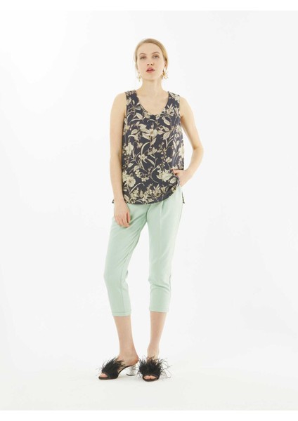 Kısa Paçalı Cepli Kadın Pantolon Yeşil Y1812068_012 fiyatları