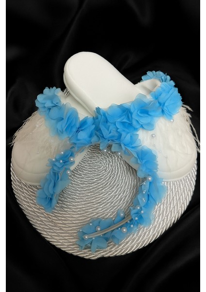 Dantelas Beyaz Inci Detaylı Mavi Çiçek Süslemeli Lohusa Terlik Taç Takımı