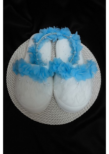 Dantelas Beyaz Inci Detaylı Mavi Çiçek Süslemeli Lohusa Terlik Taç Takımı fiyatları