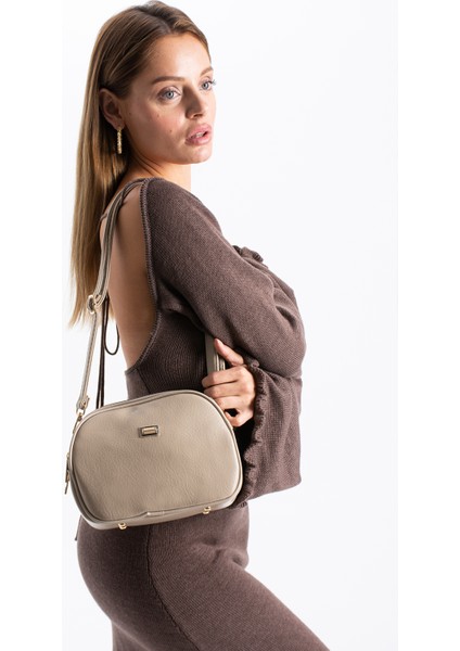 Kadın Suni Deri 4 Bölmeli Ayarlanabilir Çapraz Askılı Çapraz ve Omuz Çanta fırsatları