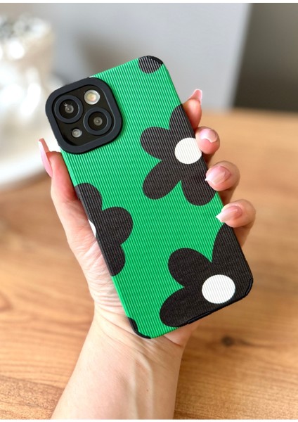 IPHONE 13 Siyah/yeşil Papatya Desenli Kılıf