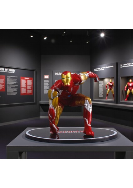 Marvel Avengers Yenilmezler Ironman Stantlı Oyuncak Figür Karakter Masaüstü Biblo Gençlere Hediye