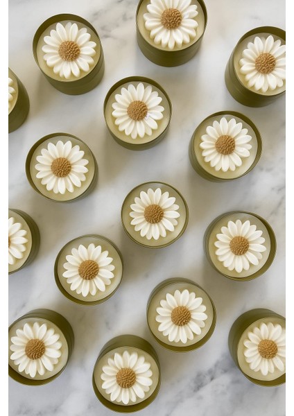 Papatya Desenli Dekoratif Mum