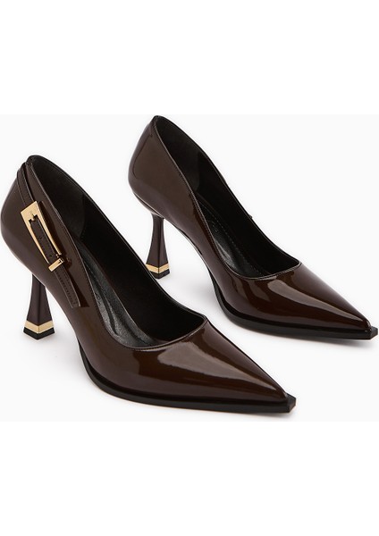 Mithra Kahve Rugan Sivri Burunlu Toka Detaylı Topuklu Ayakkabı modelleri